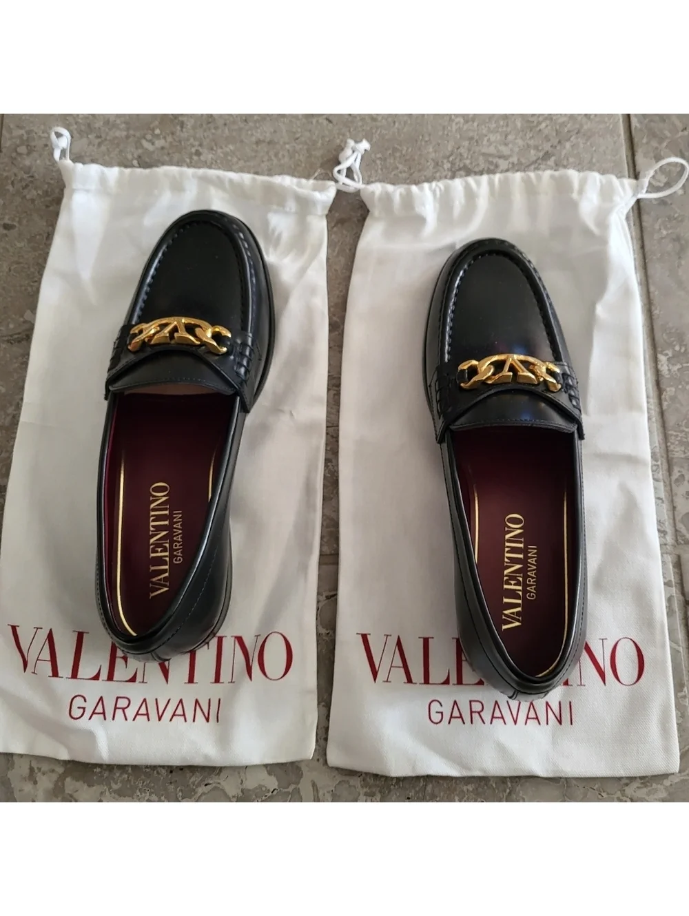 Valentino Garavani VLogo Chain Loafers in Black/Gold Size 42 NEW +DustBag $1,150